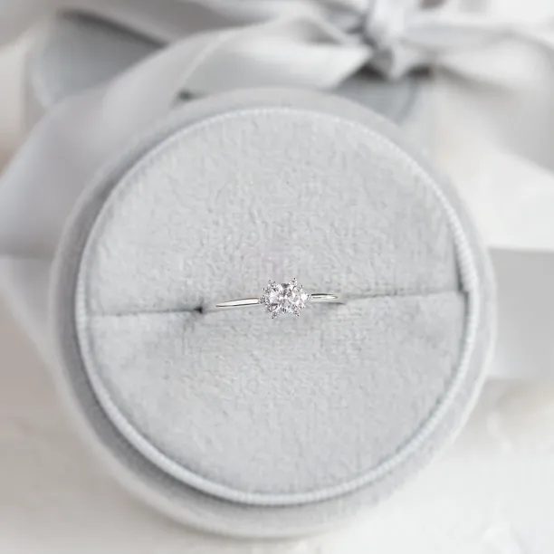 Lab-grown diamond vintage ring MANNA Image