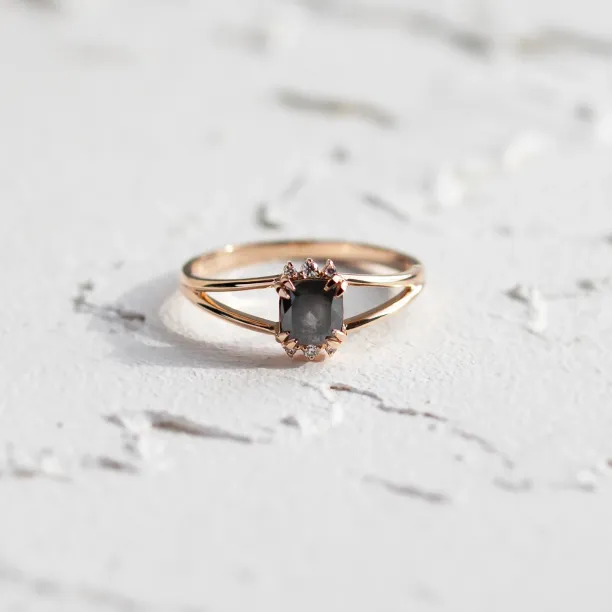 Unique salt and pepper and natural diamond ring SALOMINA Image