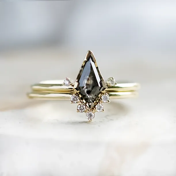 Salt and pepper diamond and classic diamond ring set DIVINITY Image