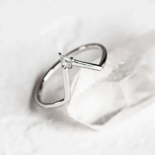 Kite salt and pepper diamond chevron wedding band NELLY Image