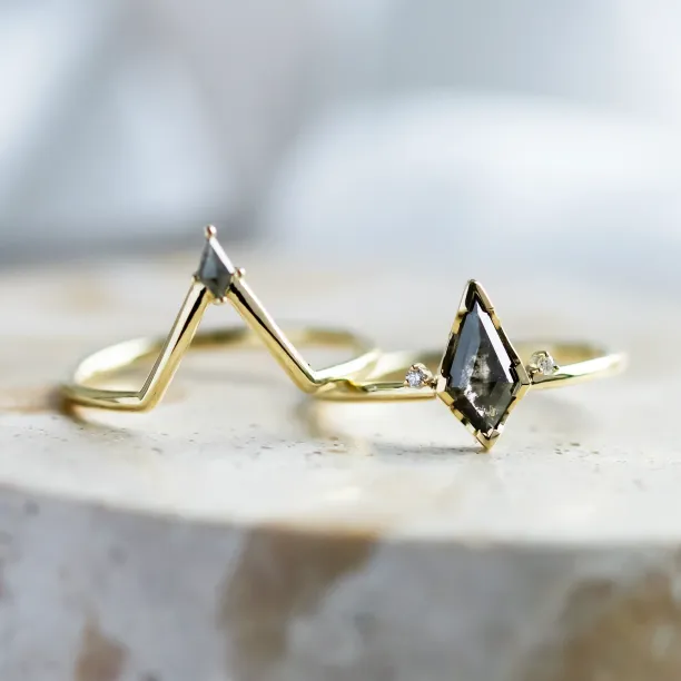 Kite salt and pepper diamond chevron wedding band NELLY Image