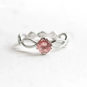 Solid gold Irish knot ring for women with strawberry quartz QUEENLY Thumbnail