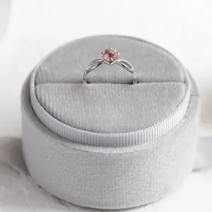 Solid gold Irish knot ring for women with strawberry quartz QUEENLY Thumbnail