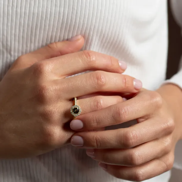 Sapphire and diamond halo ring GISE Image