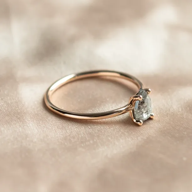 Pear salt and pepper diamond ring ELIZA Image