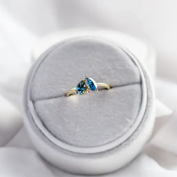 Toi et moi lab-grown diamond ring CARMELA Image