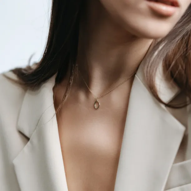 Open marquise shape pendant and necklace HILARY Image