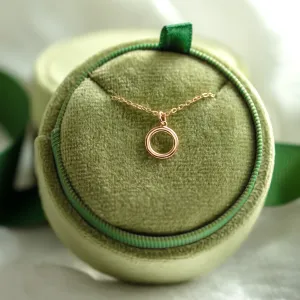 Dainty circle necklace SCARLETT Thumbnail