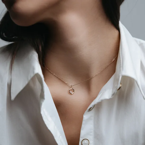 Gold hexagon necklace MEGAN Image