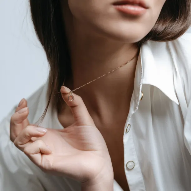 Gold hexagon necklace MEGAN Image