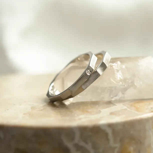 Alternative wedding rings with diamond DENZEL Image