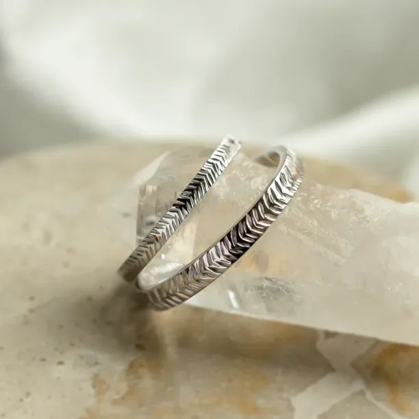 Solid gold arrow wedding bands CUPID Image