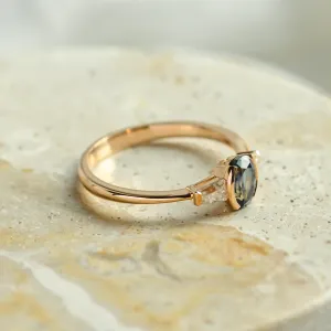 Unique teal sapphire and moissanite ring MAYLA Thumbnail