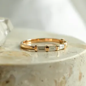 Stackable moissanite ring VANNES Thumbnail