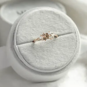 Baguette moissanite ring VANCE Thumbnail