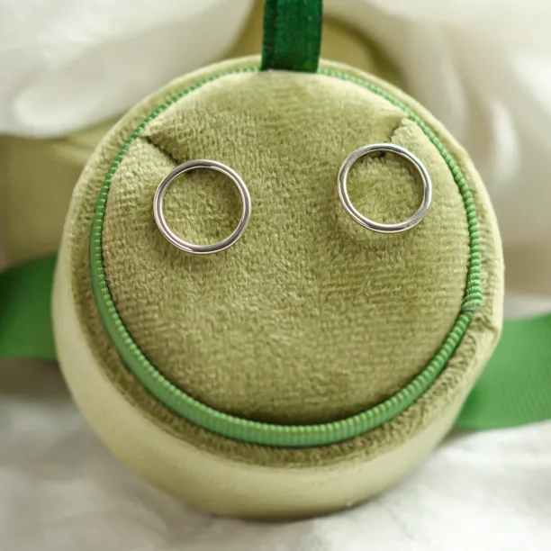 Gold circle stud earrings KARMALL Image