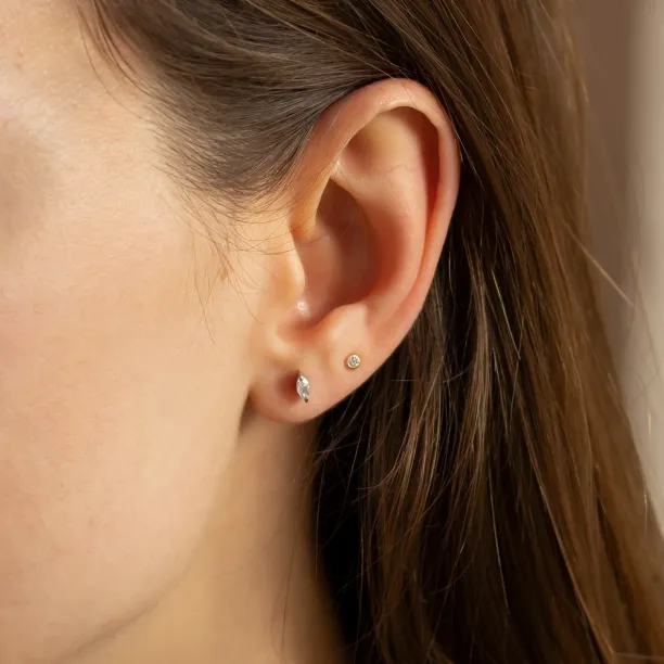 Minimalist earrings with marquise diamonds ANTO Image