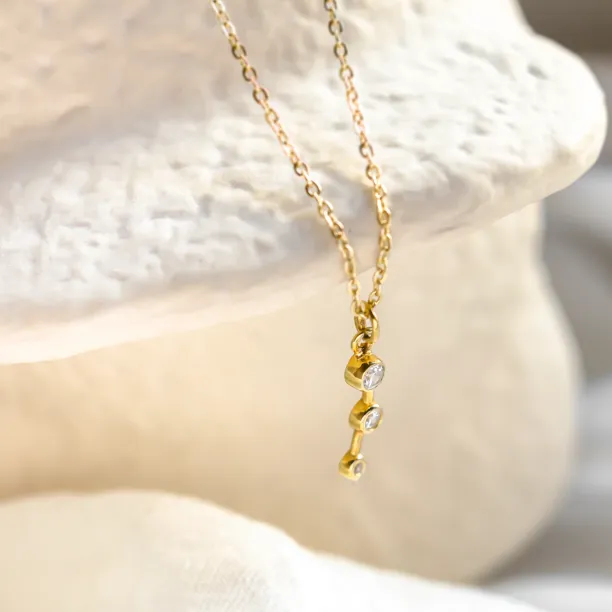 Minimalist diamond necklace MARIANNE Image