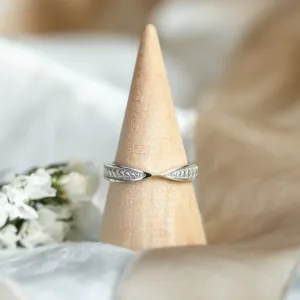Bow tie shaped wedding band PUNTO Thumbnail