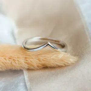 Craved minimalist gold ring VENUS Thumbnail