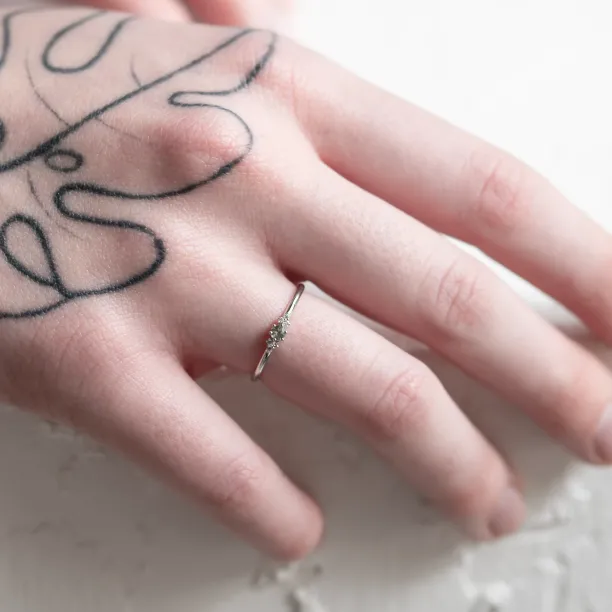 Minimalist sapphire and diamond ring SABINE Image