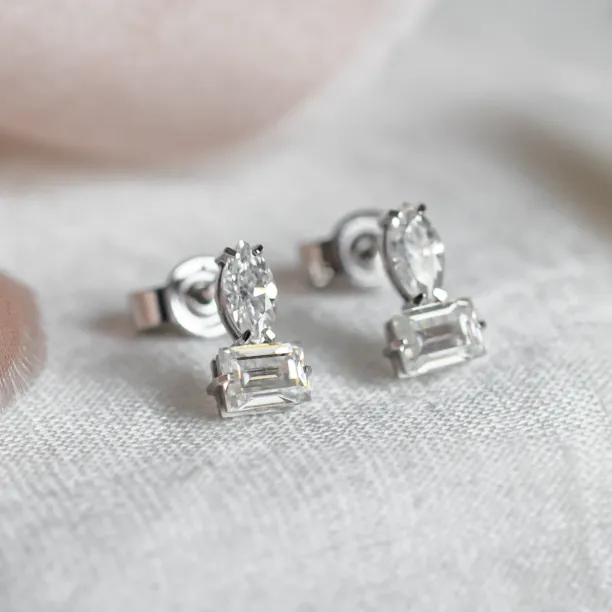 Jewelery set with marquise and baguette moissanites HOLLY Image