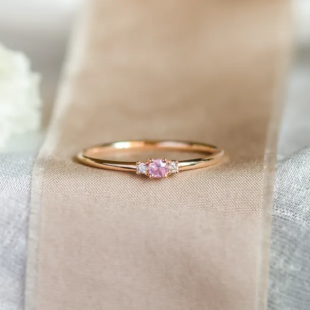 Minimalist pink sapphire and diamond ring LETIZIA Image