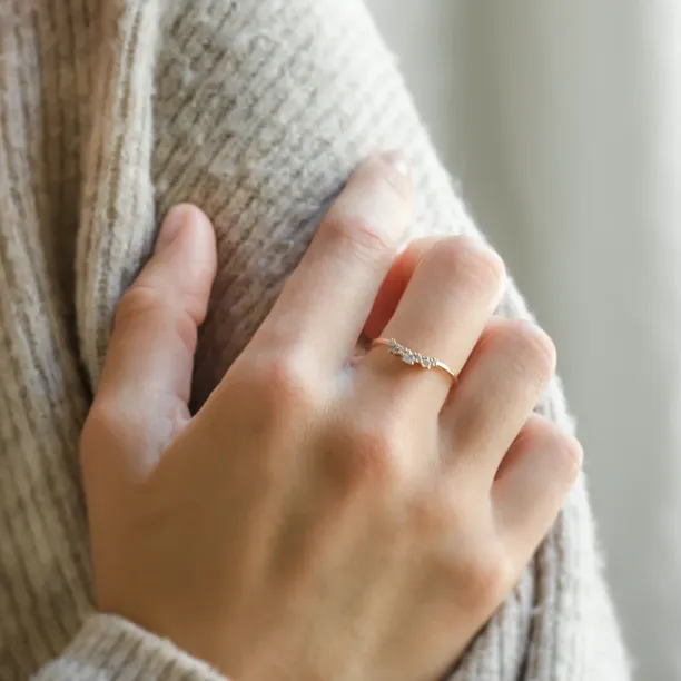 Curved diamond ring KALIA Image