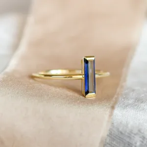 Gold ring with blue lab grown sapphire AZUL Thumbnail