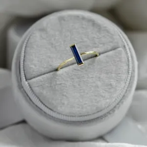 Gold ring with blue lab grown sapphire AZUL Thumbnail