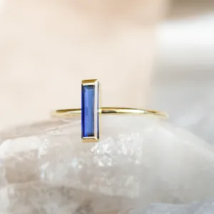 Gold ring with blue lab grown sapphire AZUL Thumbnail