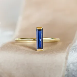 Gold ring with blue lab grown sapphire AZUL Thumbnail