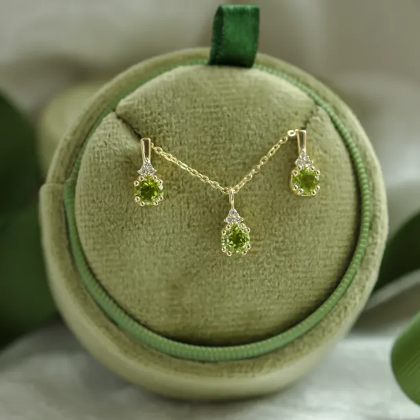 Set of jewellery with peridot and diamonds VERDA Image
