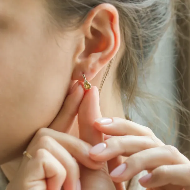 Peridot and diamond gold earrings VERDE Image