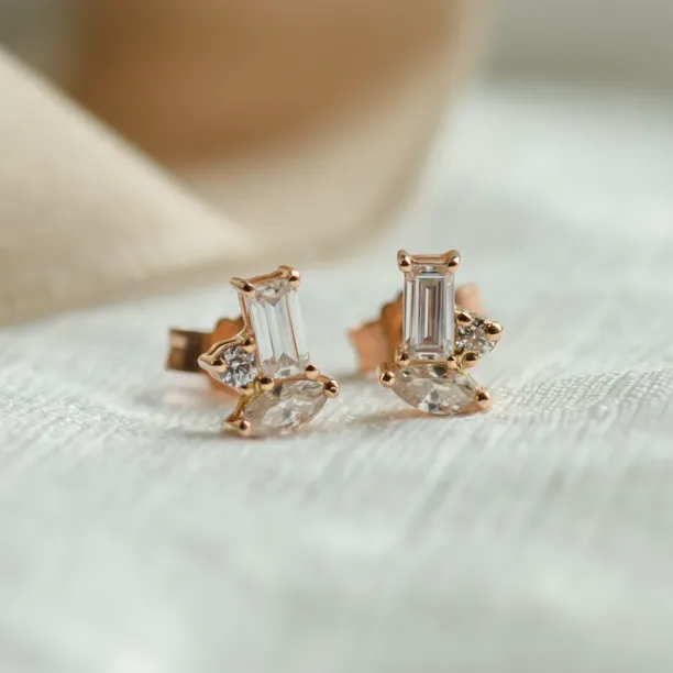 Gold earrings with cluster moissanites CARMEN Image