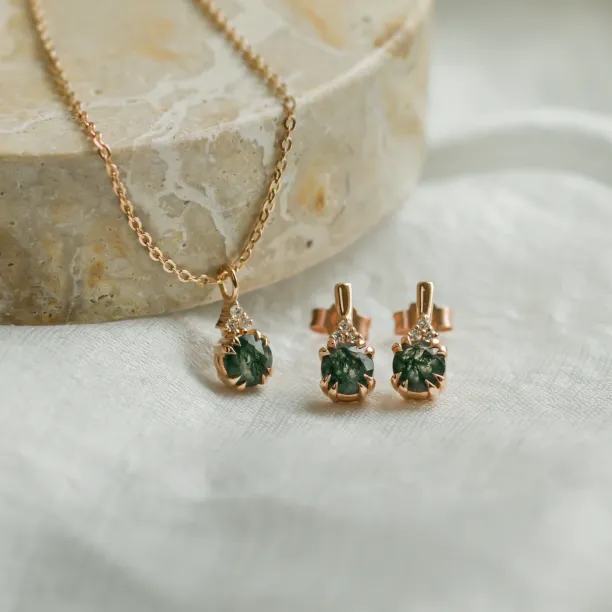 Gold earrings with moss agate and diamonds TIA Image