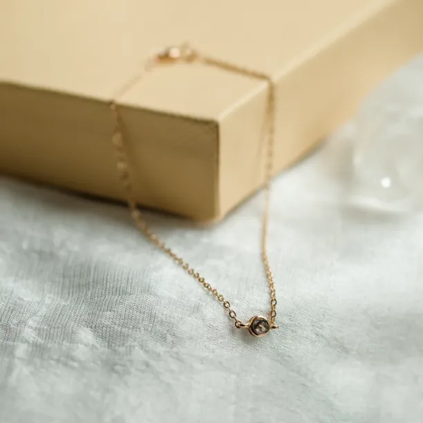 Minimalist bracelet with salt and pepper diamond TANYA Image