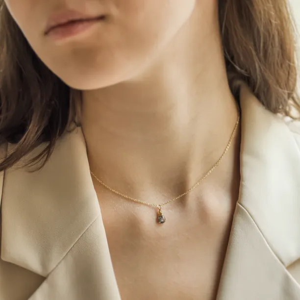 Pendant with salt and pepper and classic diamond TASH Image