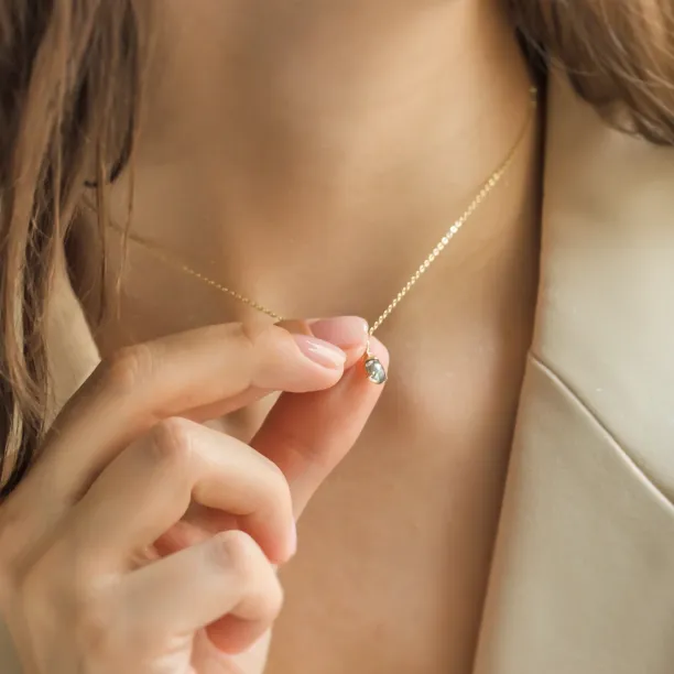 Pendant with salt and pepper and classic diamond TASH Image