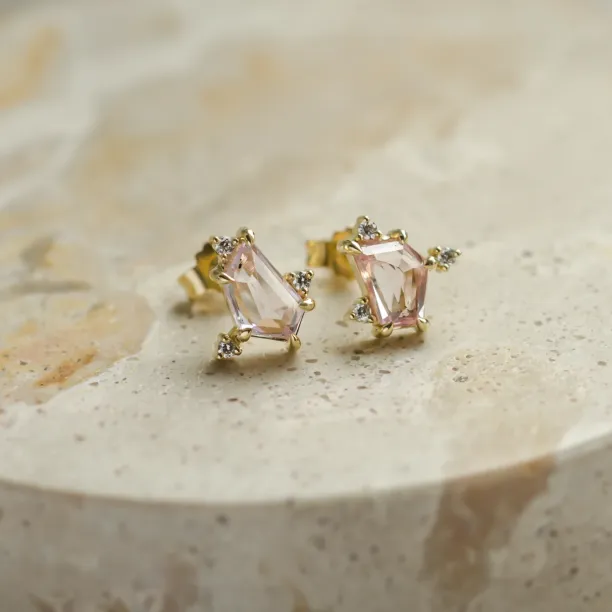 Gold earrings with asymmetrical sapphires and diamonds KAIA Image
