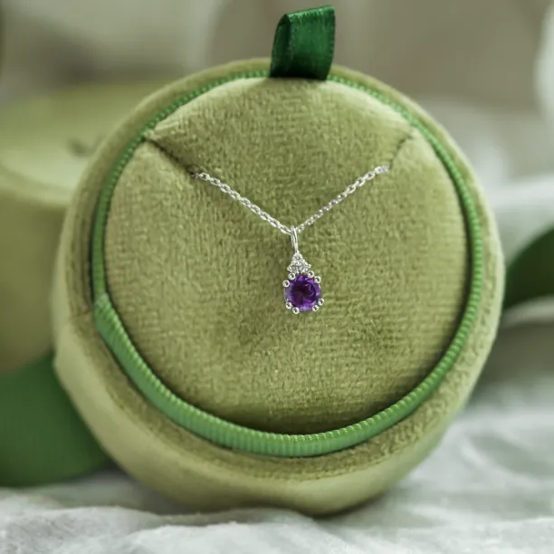 Gold amethyst and diamond pendant LILA Image