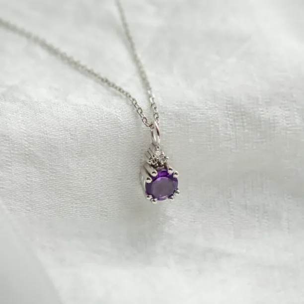 Gold amethyst and diamond pendant LILA Image
