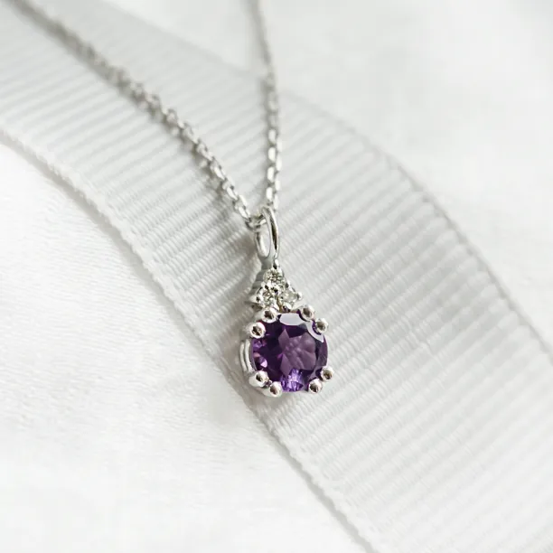 Gold amethyst and diamond pendant LILA Image