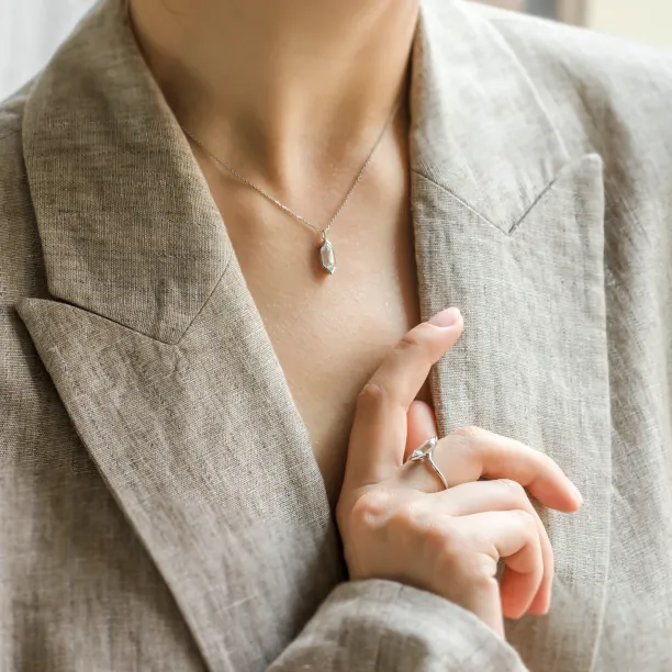 Gold hexagon moissanite pendant FINA Image