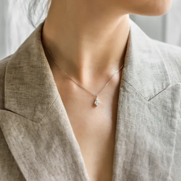 Gold kite moissanite pendant DIONA Image