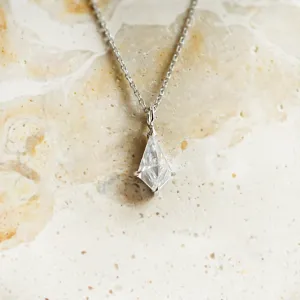 Gold kite moissanite pendant DIONA Thumbnail