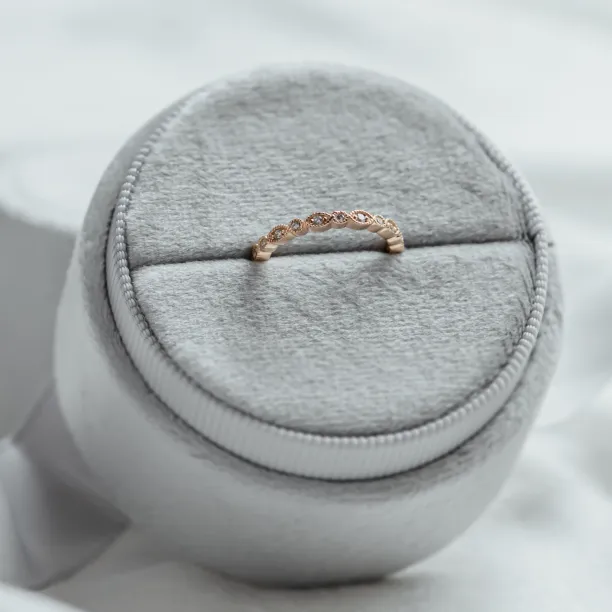 Vintage eternity ring with lab-grown diamonds RIGA Image