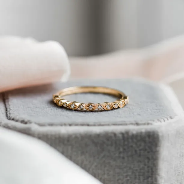 Vintage eternity ring with lab-grown diamonds RIGA Image