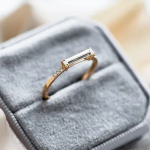 Engagement ring with baguette lab-grown diamonds CASHIA Thumbnail