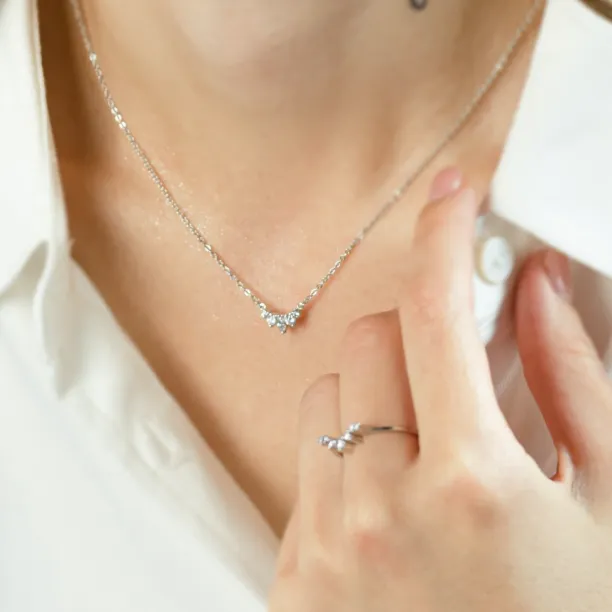 Gold cluster necklace with lab created diamonds JESSICA Image